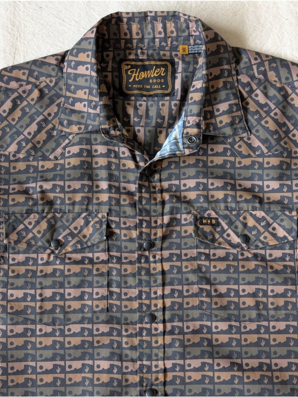 Howler Bros Desert Cactus Print AOP Pearl Snap Western Short Sleeve Medium